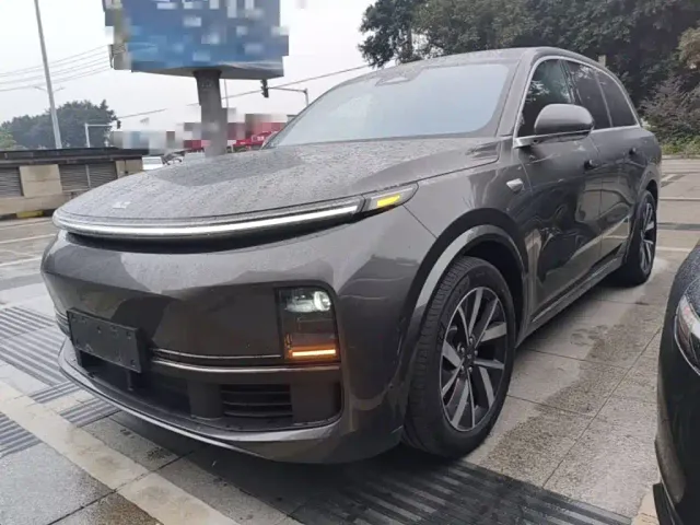 Фотография автомобиля — Li Auto L8
