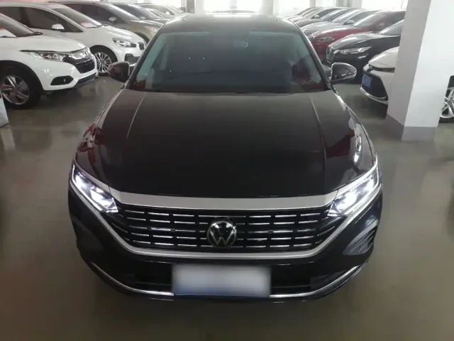 Volkswagen Passat — Фото автомобиля 2