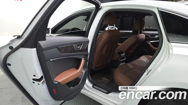 Audi A6 C8 — Фото автомобиля 16