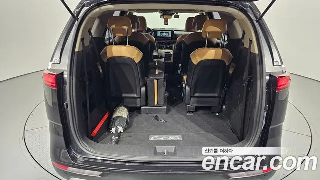 Kia Carnival Generation 4 — Фото автомобиля 20