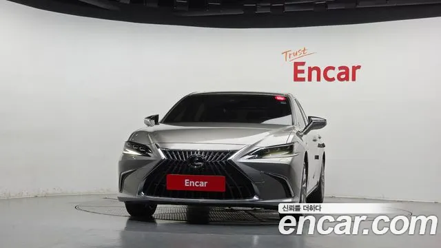 Lexus ES 7th Gen — Фото автомобиля 3