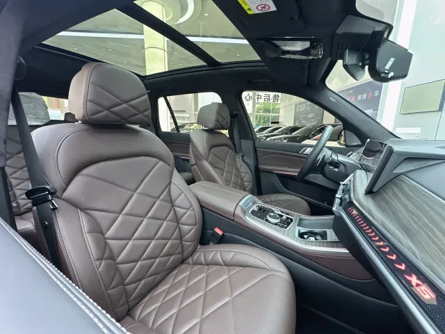 BMW X5 — Фото автомобиля 11