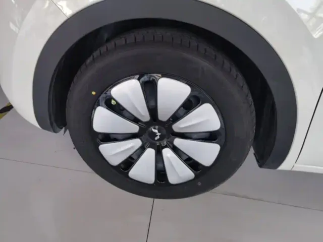 Wuling Bingo — Фото автомобиля 22