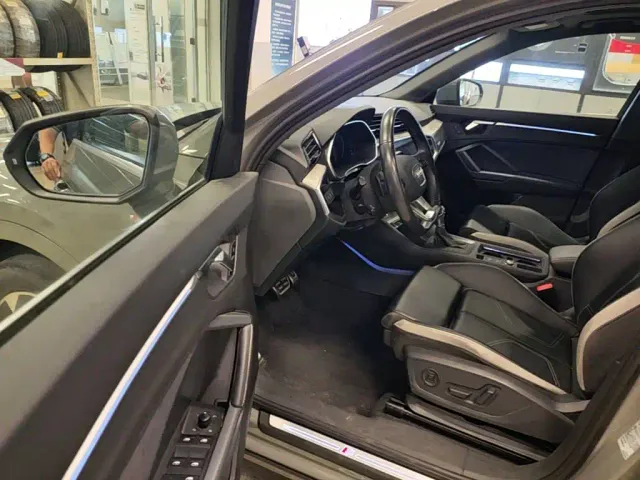 Audi Q3 — Фото автомобиля 15