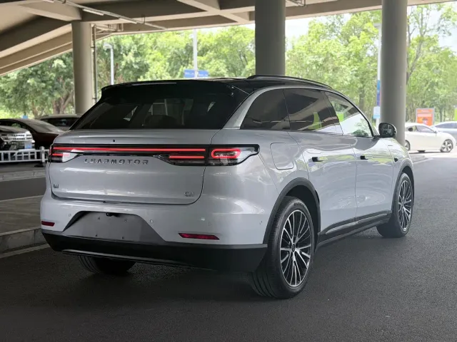 Leapmotor C11 — Фото автомобиля 4