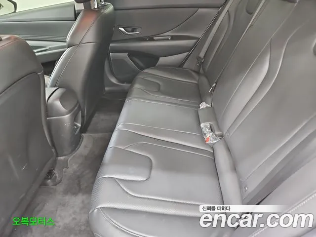 Hyundai Avante CN7 — Фото автомобиля 7