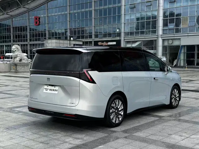 Buick Zhijing Shijia — Фото автомобиля 6