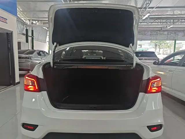 Nissan Sylphy — Фото автомобиля 18