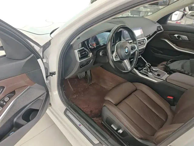 BMW 3 Series — Фото автомобиля 11