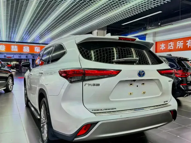 Toyota Highlander — Фото автомобиля 7