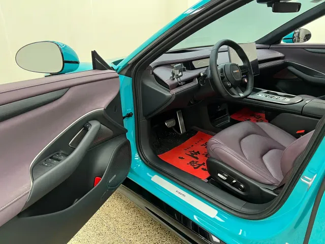 Xiaomi SU7 — Фото автомобиля 16