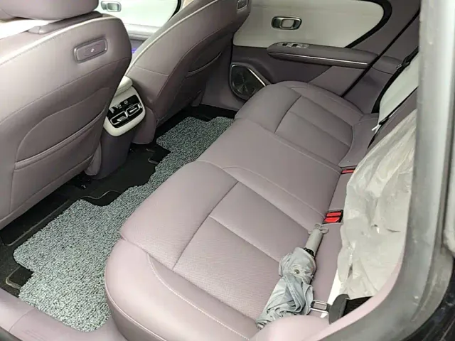 Changan Qiyuan A06 — Фото автомобиля 16