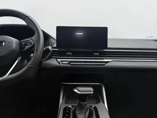 Geely Emgrand — Фото автомобиля 12