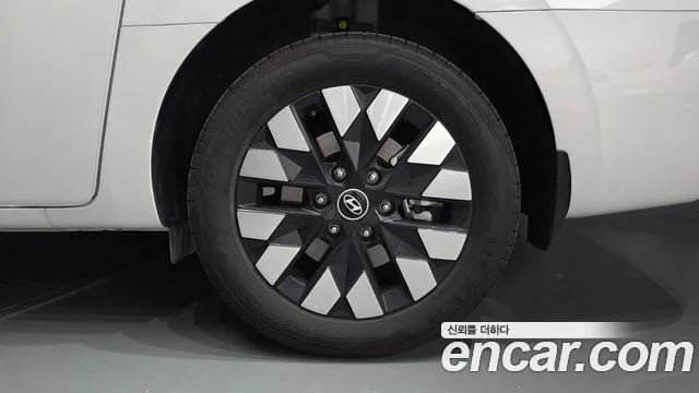 Hyundai Staria — Фото автомобиля 6