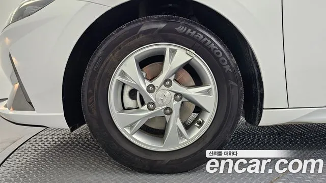 Hyundai AVANTE Avante (CN7) — Фото автомобиля 5