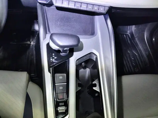 Geely Xingrui — Фото автомобиля 12