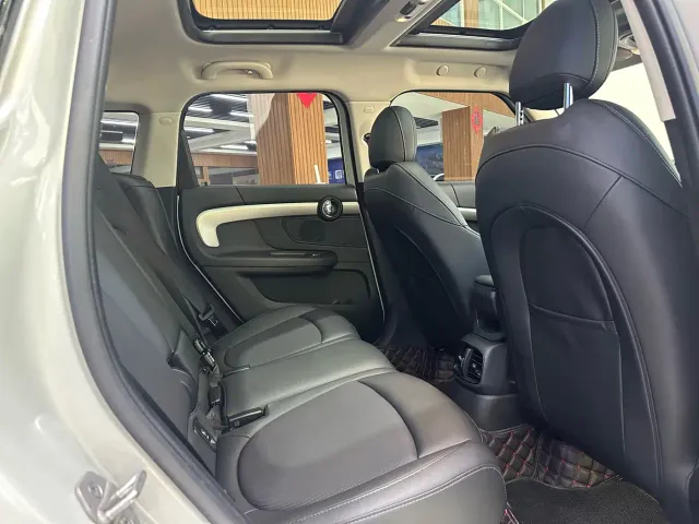 MINI Countryman — Фото автомобиля 14