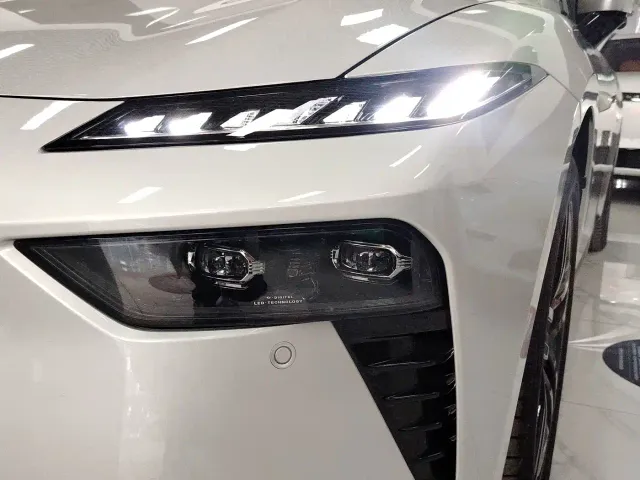 Dongfeng eπ 007 — Фото автомобиля 3