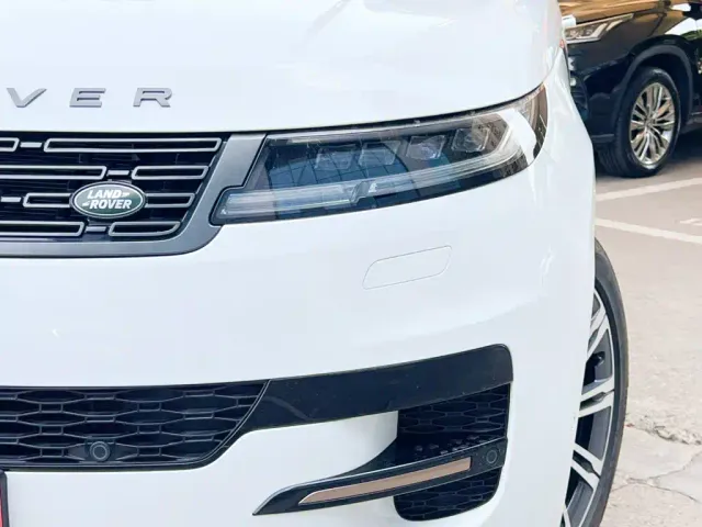 Land Rover Range Rover Sport — Фото автомобиля 13
