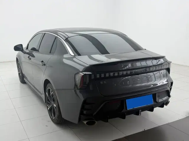 Lynk & Co 03 — Фото автомобиля 7