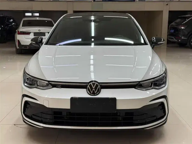 Volkswagen Golf — Фото автомобиля 2