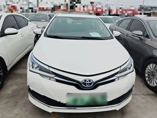 Toyota Corolla Twin Engine E+ — Фото автомобиля 2