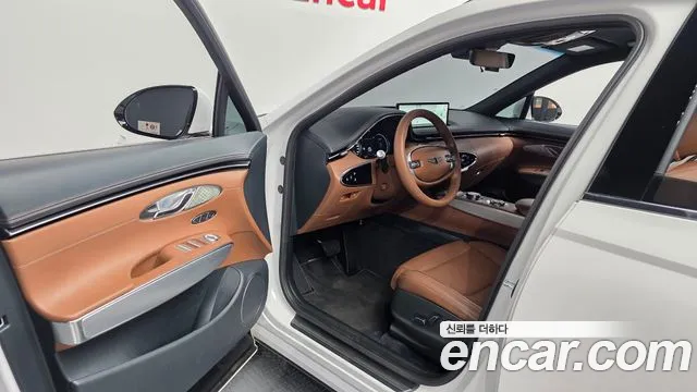 Genesis GV70 2.5T Бензин AWD — Фото автомобиля 10
