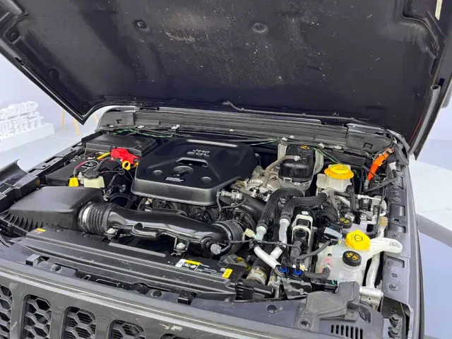 Jeep Wrangler 4xe — Фото автомобиля 25