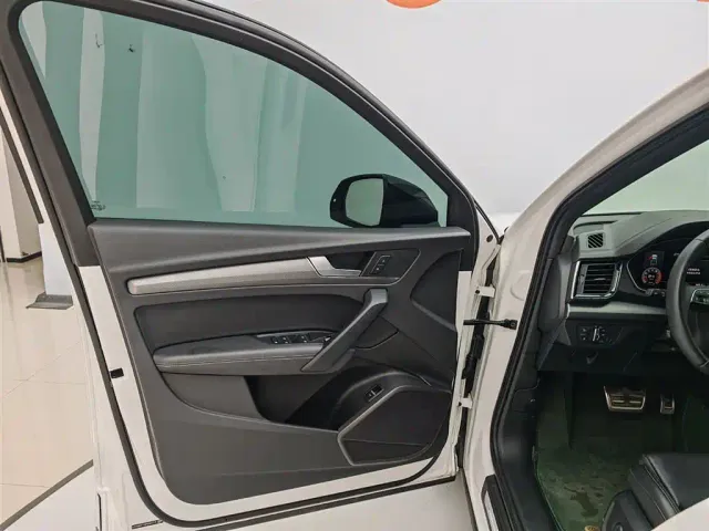 Audi Q5L — Фото автомобиля 6