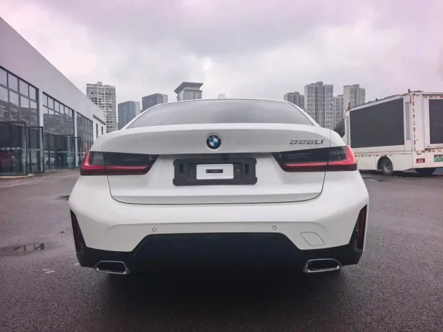 BMW 3 Series — Фото автомобиля 5