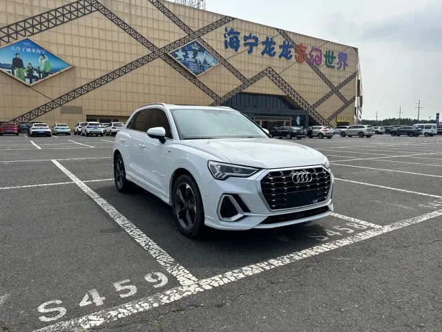 Audi Q3 — Фото автомобиля 3