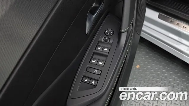Peugeot 308 — Фото автомобиля 22