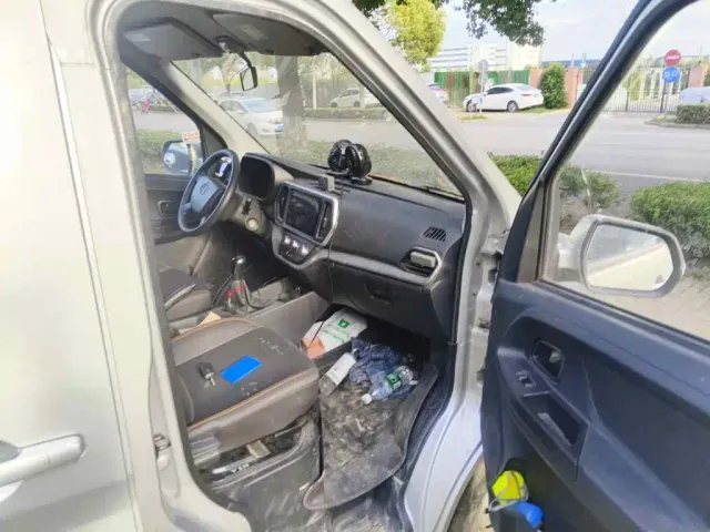 Changan Ruixing M80 — Фото автомобиля 13