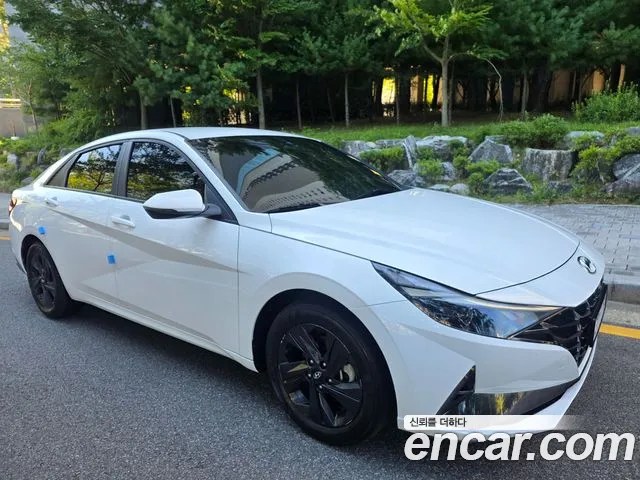 Hyundai Avante CN7 — Фото автомобиля 2