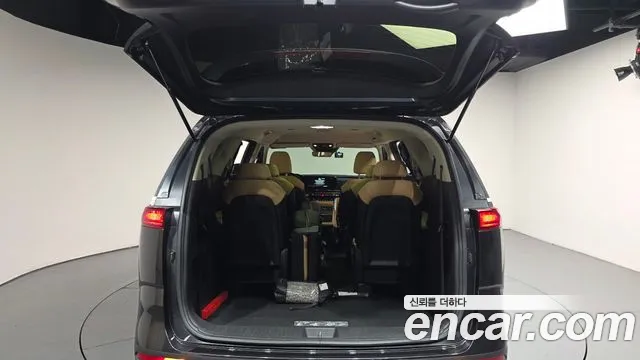 Kia Carnival 4th Gen — Фото автомобиля 26