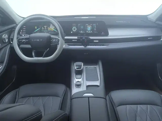 Chery Arrizo 8 — Фото автомобиля 12