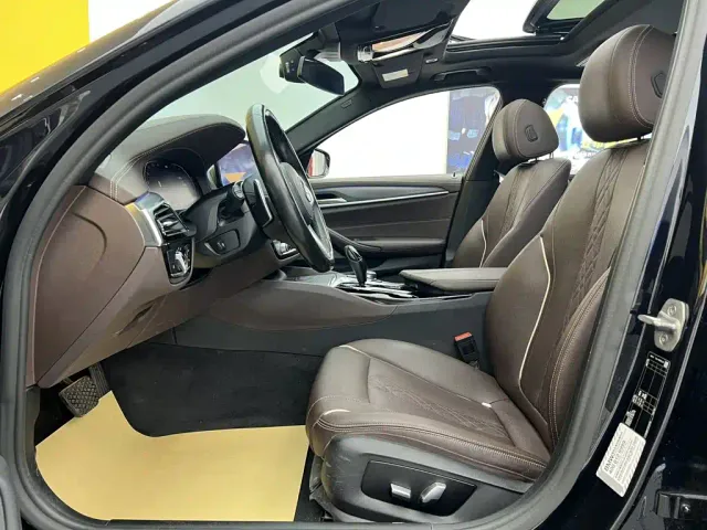 BMW 5 Series — Фото автомобиля 19