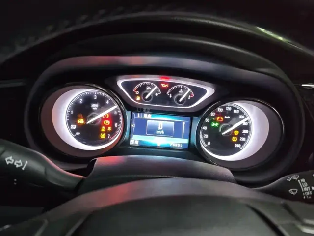 Buick Envision Plus 2021 532T FWD Elite Trim — Фото автомобиля 15