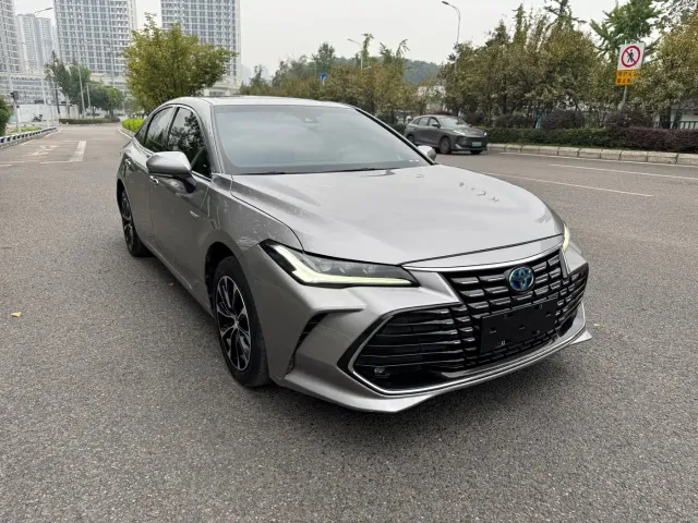 Toyota Avalon — Фото автомобиля 3