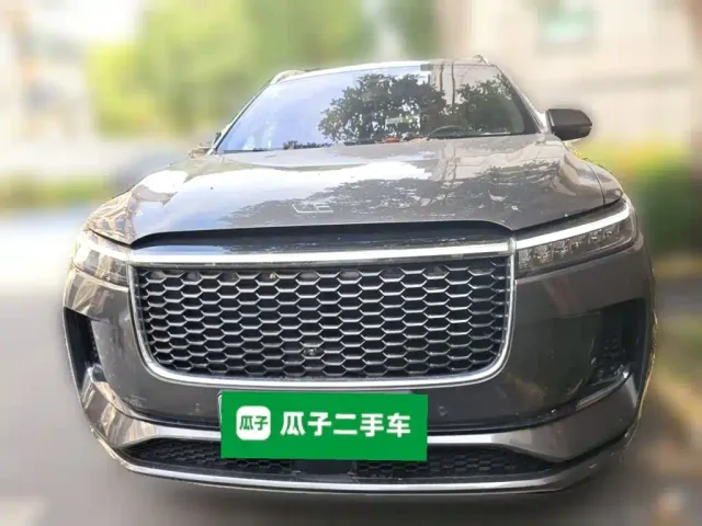 Li Auto ONE — Фото автомобиля 2