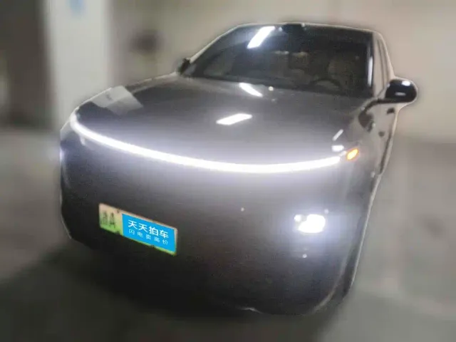 Фотография автомобиля — Li Auto L8