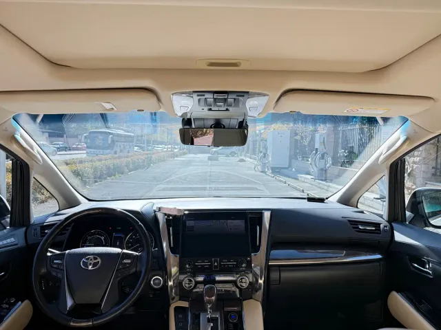 Toyota Vellfire — Фото автомобиля 7