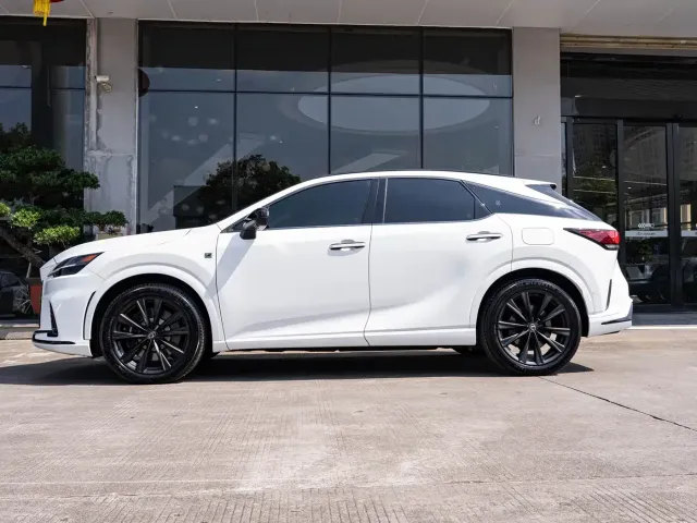 Lexus RX — Фото автомобиля 4