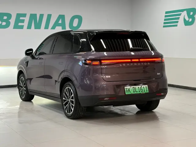 Leapmotor B10 — Фото автомобиля 5
