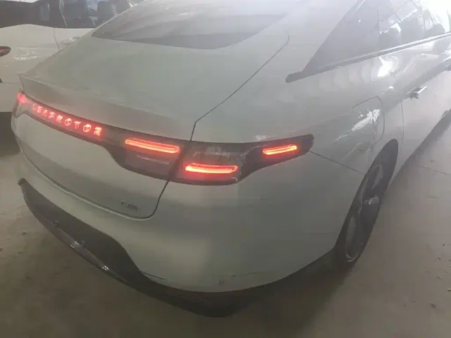 Leapmotor C01 — Фото автомобиля 7