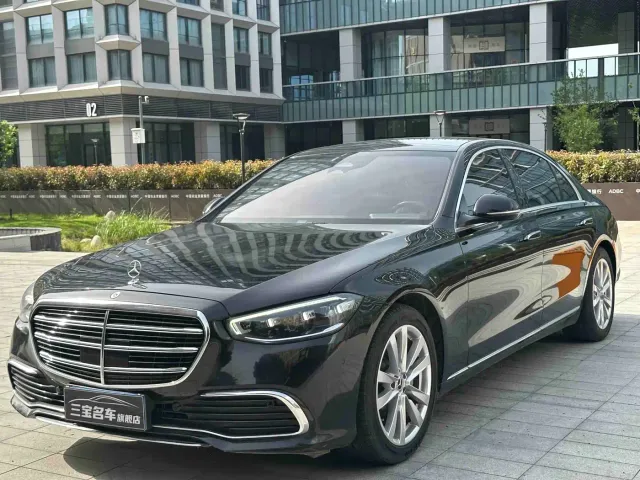 Фотография автомобиля — Mercedes-Benz S-Class