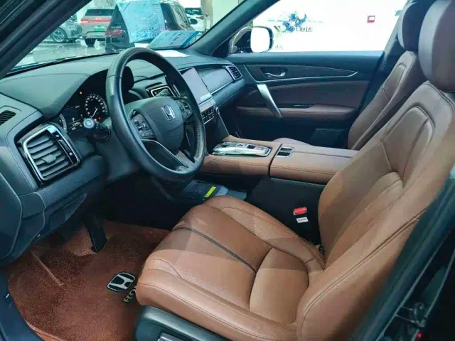 Honda UR-V — Фото автомобиля 6