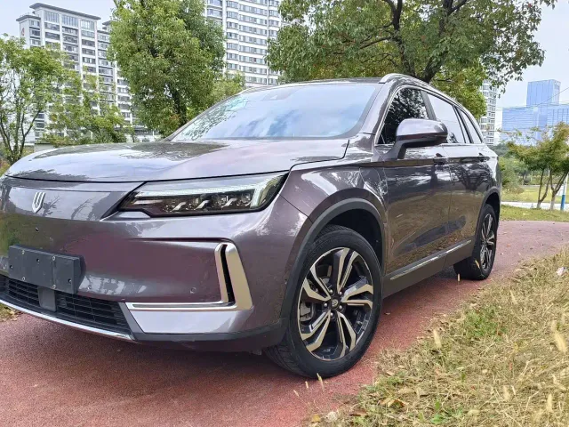 Фотография автомобиля — Skyworth Auto EV6