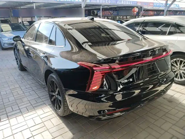 Hongqi H5 — Фото автомобиля 4