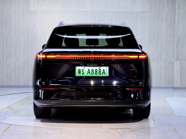 Xpeng G9 — Фото автомобиля 6